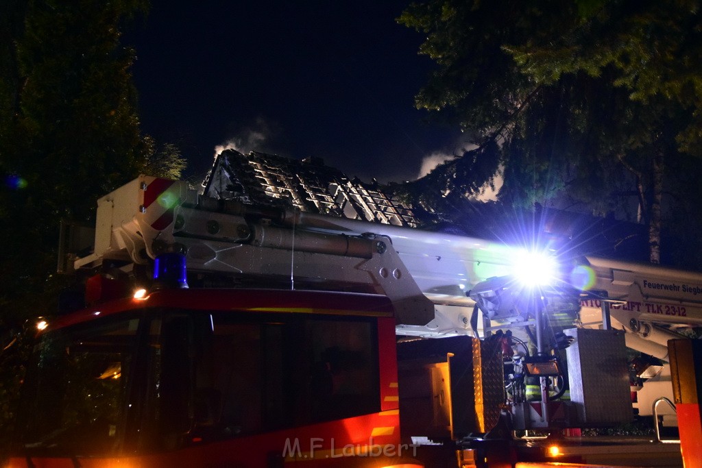 Grossfeuer Einfamilienhaus Siegburg Muehlengrabenstr P0587.JPG - Miklos Laubert